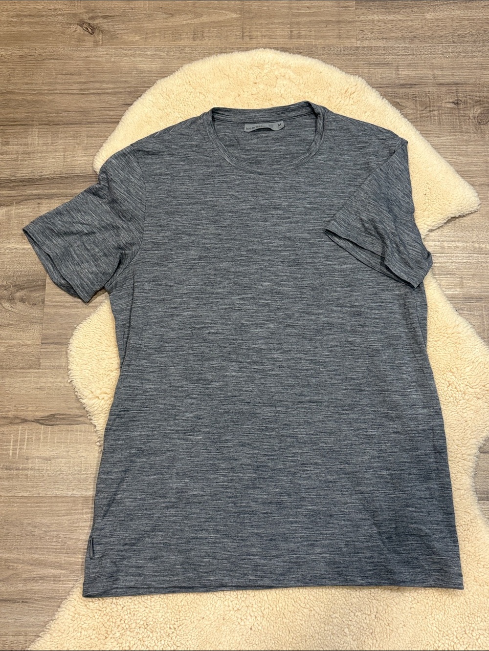 Icebreaker 87% wool tee-shirt